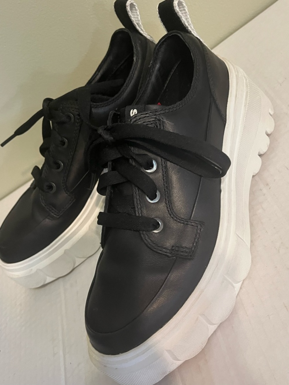 Sorel Caribou X Chunky Platform Waterproof Black Leather Sneaker Size 7.5 - Picture 3 of 13